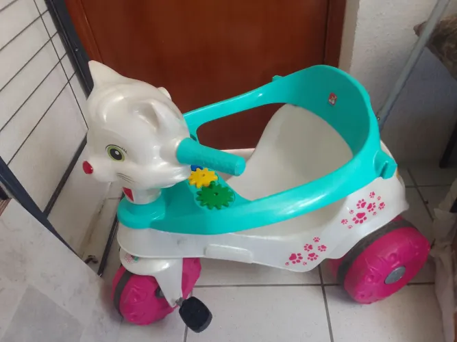 Triciculo de criança velocipe