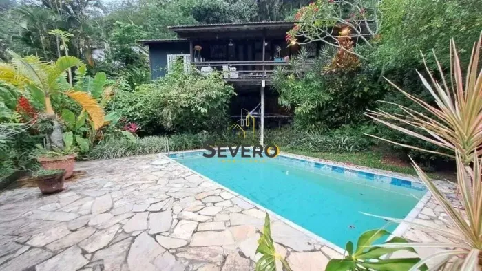 Casa em Condomínio 4 quartos no Grotão