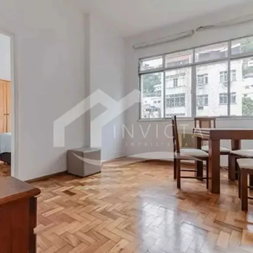 Quarto e sala com dependência, vista livre e excelente planta na Rua Figueiredo de Magalhã