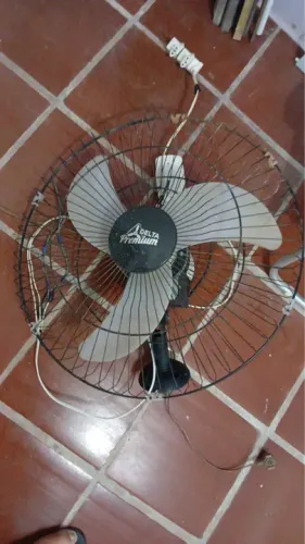 Ventilador de Parede Delta Premium