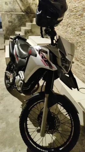 Moto em ótimo estado.