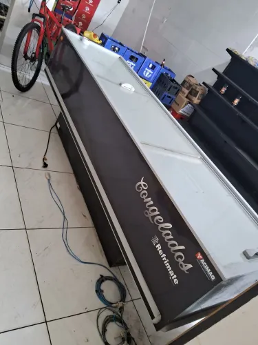 Vendo ou Troco Freezer horizontal 3 metros