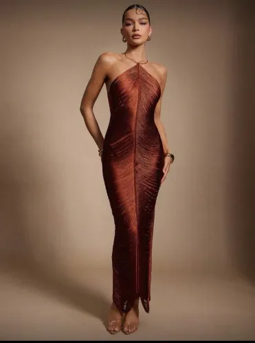 Vestido Sexy com Franjas Penduradas e Decoração de Metal Dourado para Festa