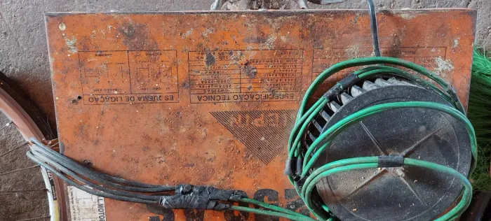 Máquina de Solda LIEPIN TR 250AS
