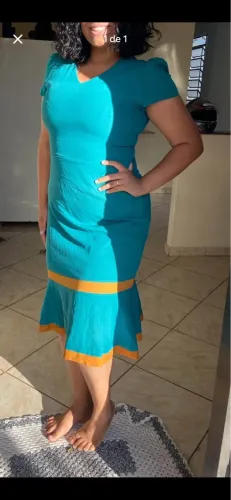 Vestido modelador reto