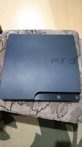Ps3 320gb, bloqueado, com caixa em otimo estado. Aceito Somente dinheiro.