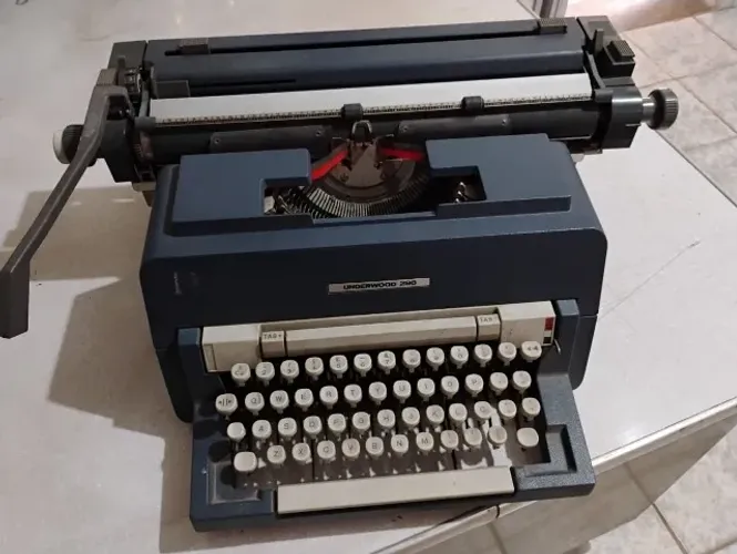 Máquina de datilografia 