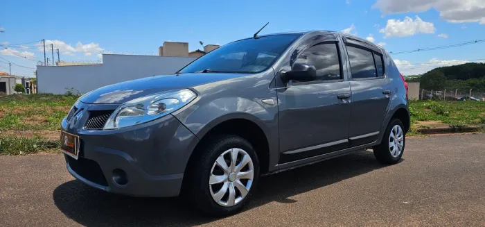 Renault Sandero Authentique Hi-flex 1.0 16V 5P 2011