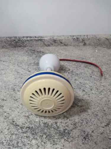 Vendo ventilador chinês de teto 12v 6W COM DEFEITO