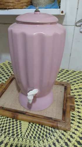 Talha antiga só armazena água 