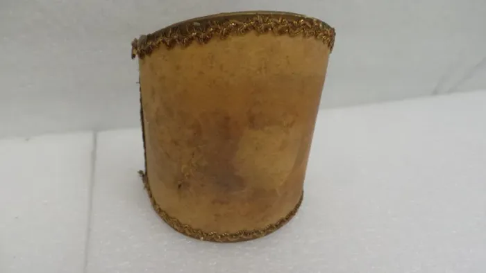 CÚPULA PERGAMINHO ANTIGA FORMATO DE CHAPÉU DE NAPOLEÃO ANOS 60