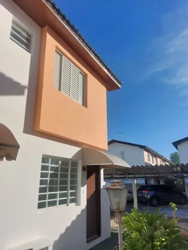 SOBRADO EM CONDOMÍNIO FECHADO - MAGNÍFICO ESTADO DE CONSERVAÇÃO