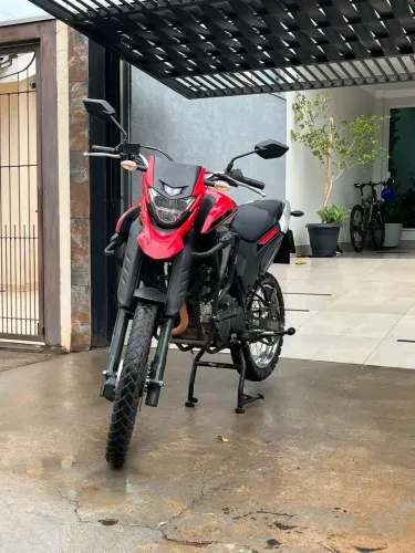 Lander xtz impecável