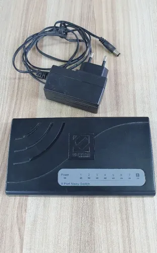 Switch de Rede 8 Portas Encore