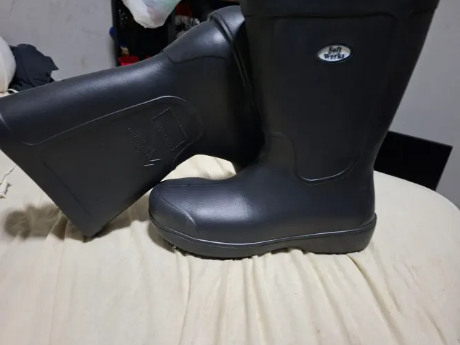 Bota Profissional Soft Works (EPI) - Branca/Preta - Semi-nova (Usada 1 vez)