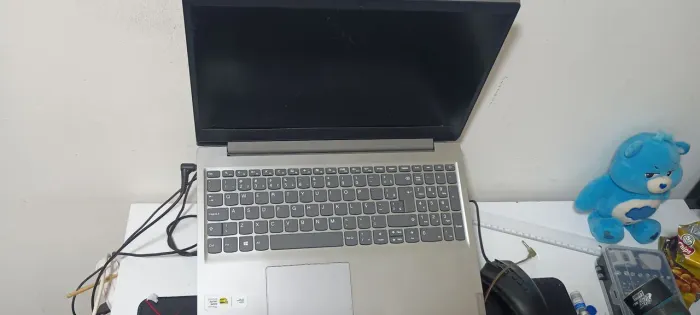 Notebook Lenovo idealpad s145 - valor negociável