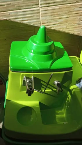 Vende-se um carrinho de coco todo equipado semi-novo só precisa trocar os pneus.