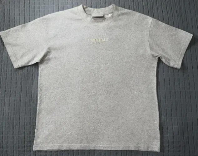 Camiseta Fear Of God Essentials Tamanho P