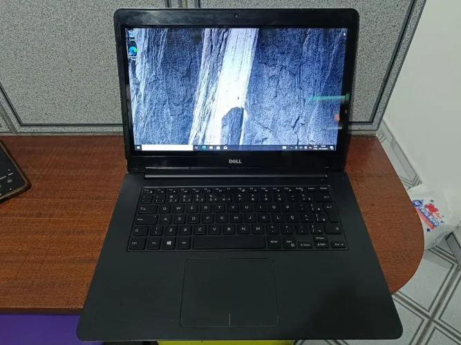 Notebook Dell core i5 com toque na tela touch screen 8gb/SSD hdmi wi-fi webcam bluetooth 
