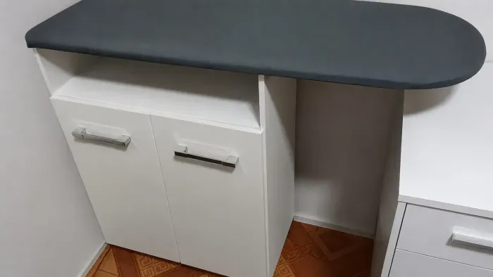 Passadeira com armário 
