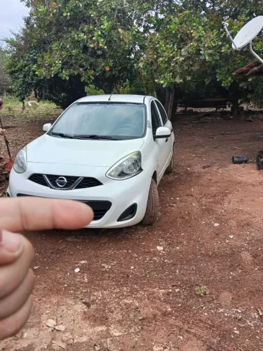 Nissan March S 1.0 12V Flex 5P 2016