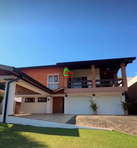 Casa em condomínio de Vinhedo-SP, no bairro Marambaia! 3 quartos, 1 suíte, 3 salas, 4 banh