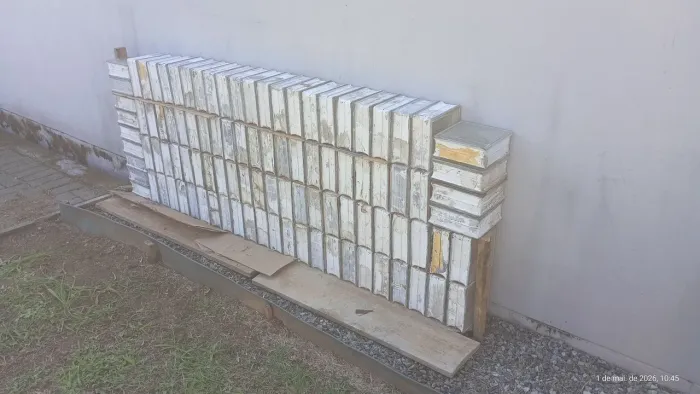 Tijolos vidro, Temos ainda 100 peças - Todos 100% inteiros