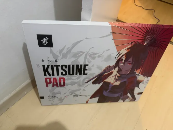 Yuki Aim Kitsune Glass Mousepad 2024 - Edição Limitada Lacrada