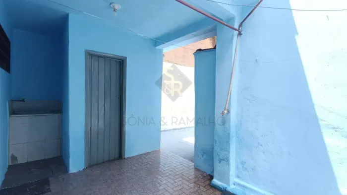 Casa Fundo para Locação no Bairro Jardim América, em Ribeirão Preto