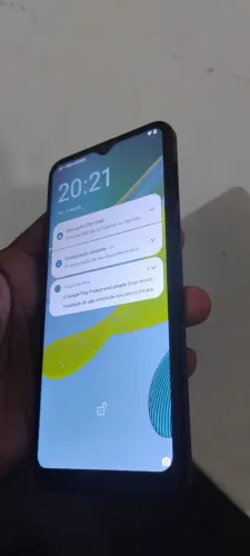 MOTO E13 