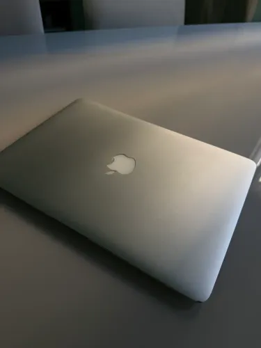 VENDO MACBOOK AIR 13-inch