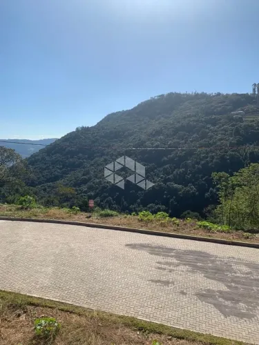 Terreno amplo com vista para o vale
