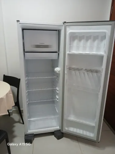 VENDE-SE GELADEIRA ESMALTEC ROC35 PRO