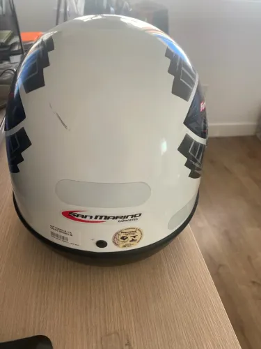 Capacete feminino branco pouco uso San Marino 