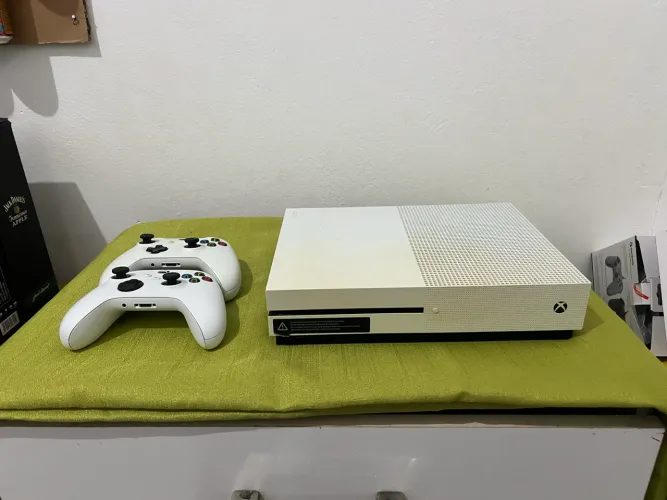 Xbox one completo + Kinect + 2 controles