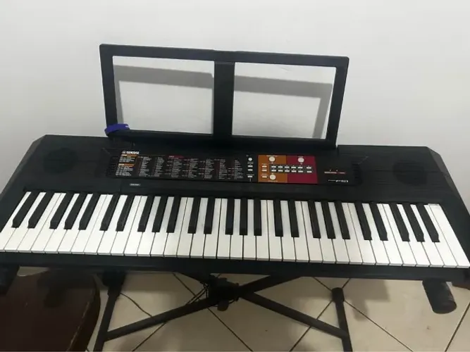 Teclado Yamaha PSRF51