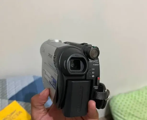 Camera filmadora - Sony Handycam dcr dvd 108