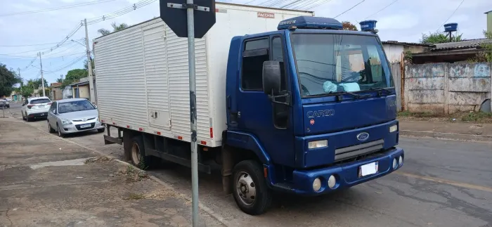 Ford cargo 815e