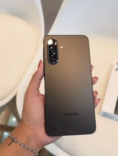 Samsung A17 - - - 4G - - - 128GB/4RAM + Entrega Grátis (PRETO)