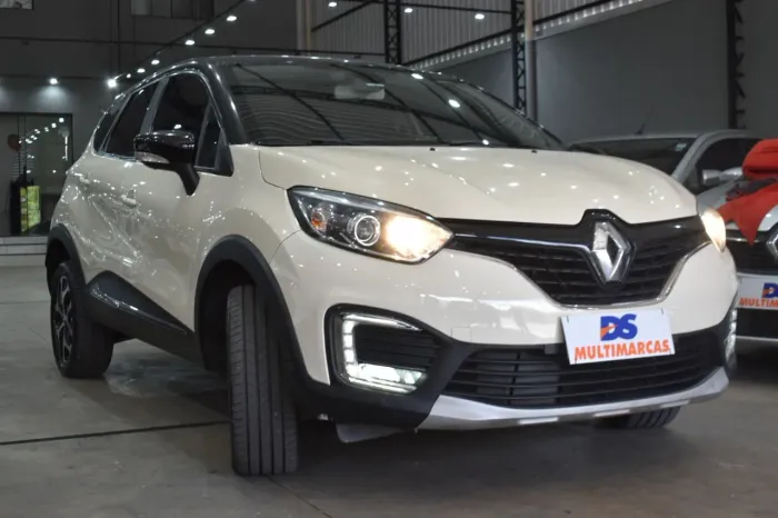 Captur Intense 2.0 automático 2017