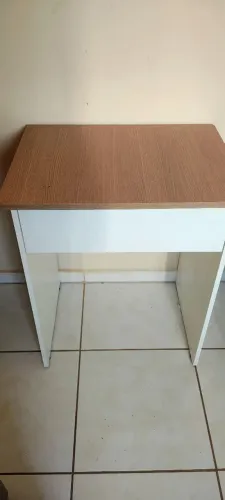 Mesa com gaveta mdf 150$