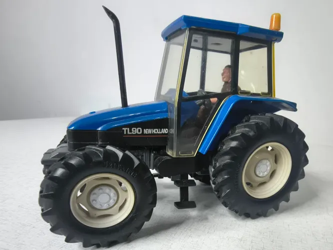 Miniatura Trator New Holland TL 90