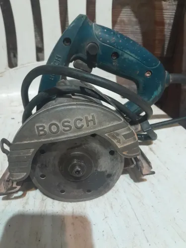 SERRA MÁRMORE BOSCH FUNCIONANDO