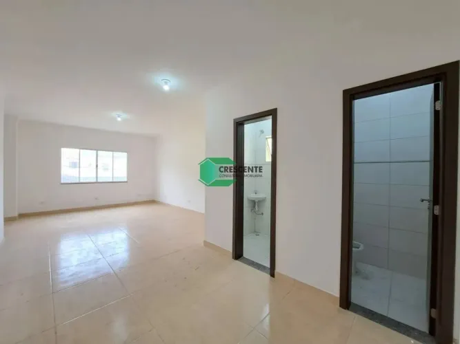 Sala Comercial próximo à Coop Vila Luzita e Terminal de ônibus