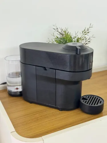 Cafeteira Nespresso + KIT