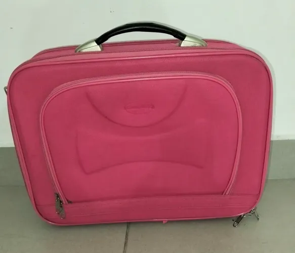 Mala de Bordo Macia (Soft Case) Rosa, Padrão ANAC com Bolso Frontal