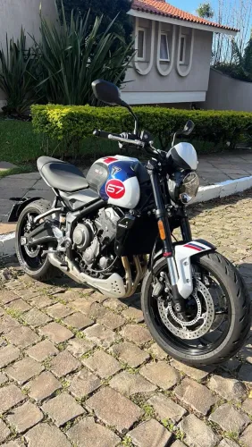 Triumph Trident 660 Triple Tribute 2025