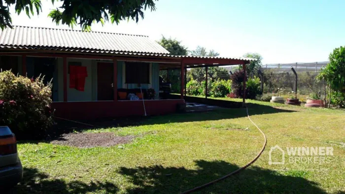 Chácara com casa e mina de água mineral em Sarandi - PR