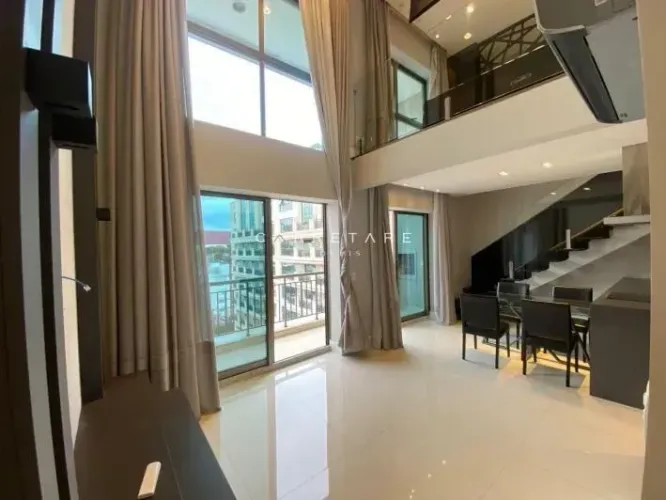 Duplex para venda tem 75 metros quadrados com 1 quarto em Batel - Curitiba - PR