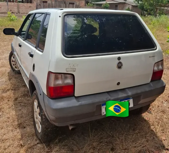 Fiat Uno Mille Celeb. WAY Econ. 1.0 F.flex 4P 2012